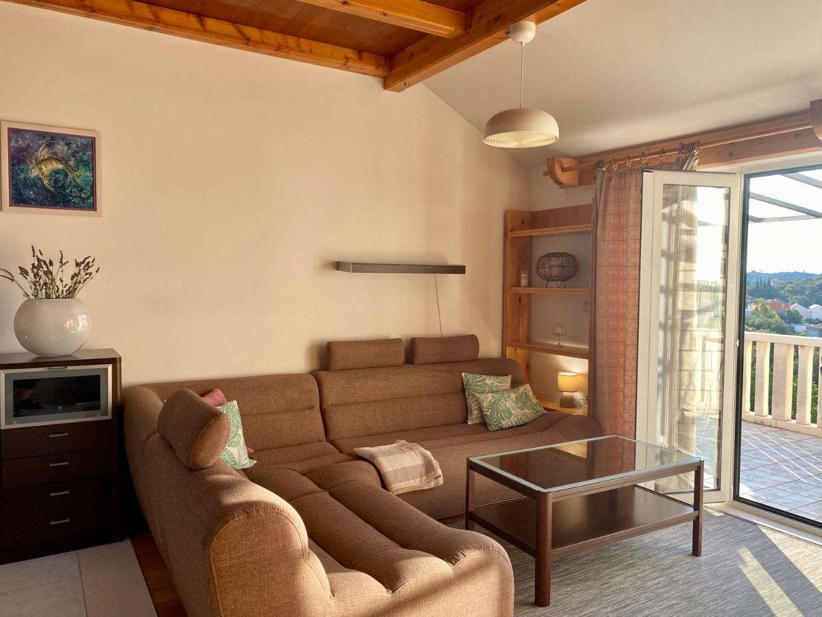 Apartmani Luka Zrnovo ภายนอก รูปภาพ