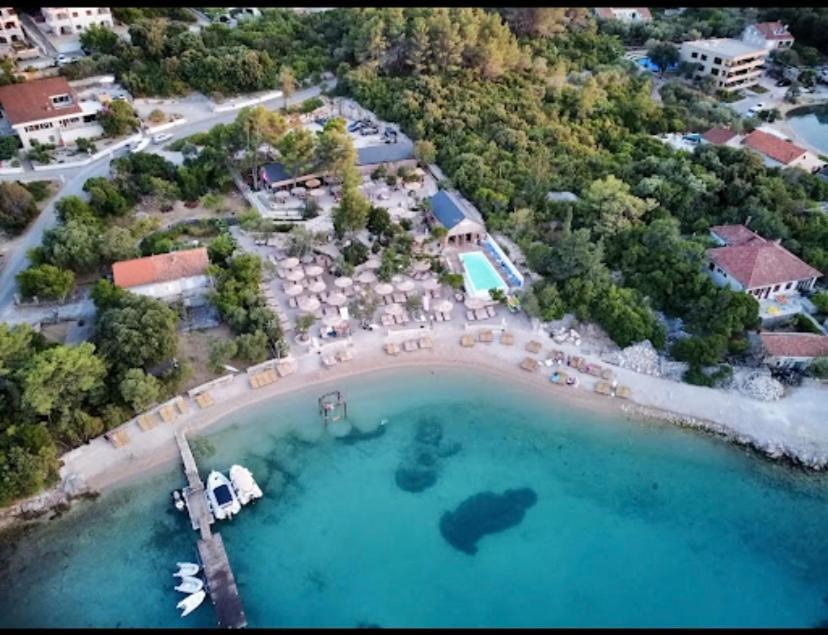 Apartmani Luka Zrnovo ภายนอก รูปภาพ